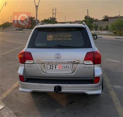 تۆیۆتا لاند کروزەر